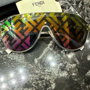 Fendi Fabulous Logo Mirrored Sunglasses in Rainbow Mirrored